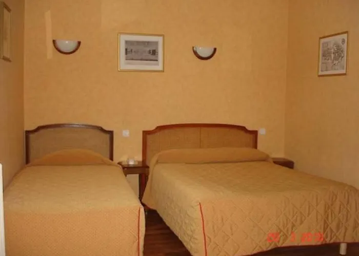 فندق De Guise Vieille 3*